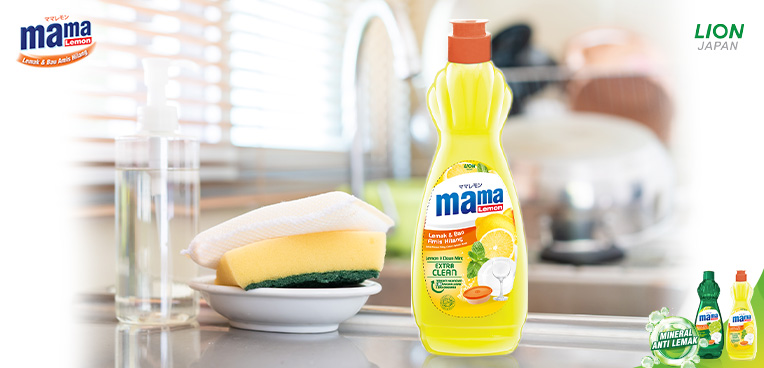 Spons Cuci Piring Bau Tak Sedap? Cek Penyebab dan Cara Mengatasinya!